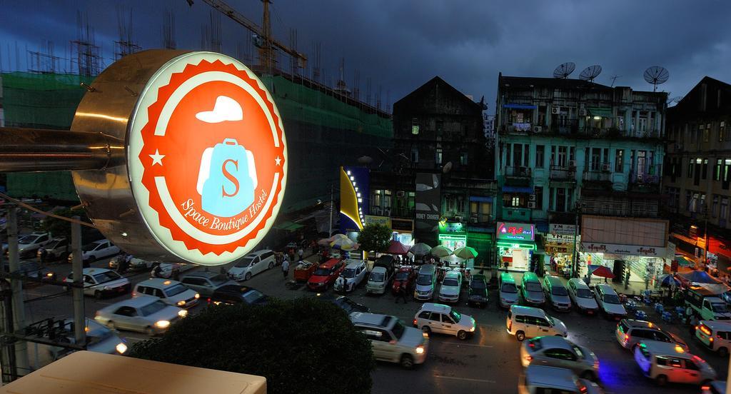 Space Boutique Hostel Yangon Dış mekan fotoğraf