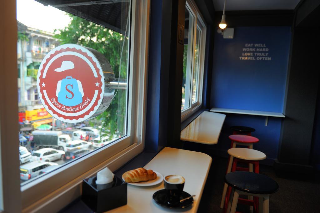 Space Boutique Hostel Yangon Dış mekan fotoğraf