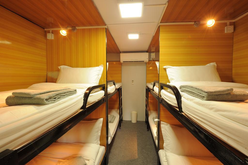 Space Boutique Hostel Yangon Oda fotoğraf