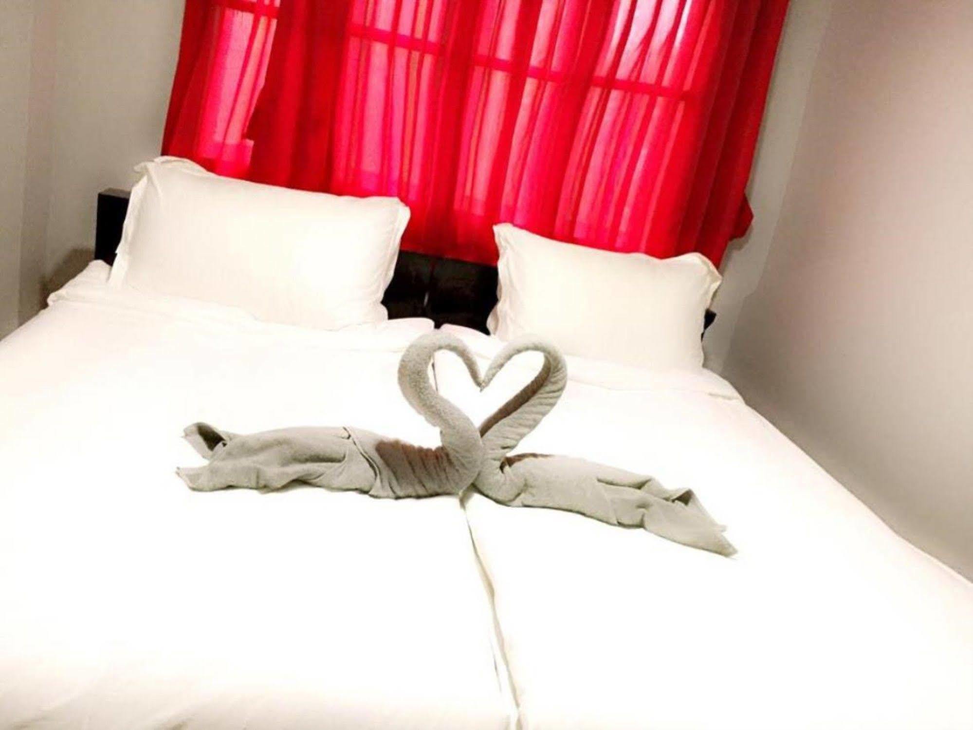 Space Boutique Hostel Yangon Dış mekan fotoğraf