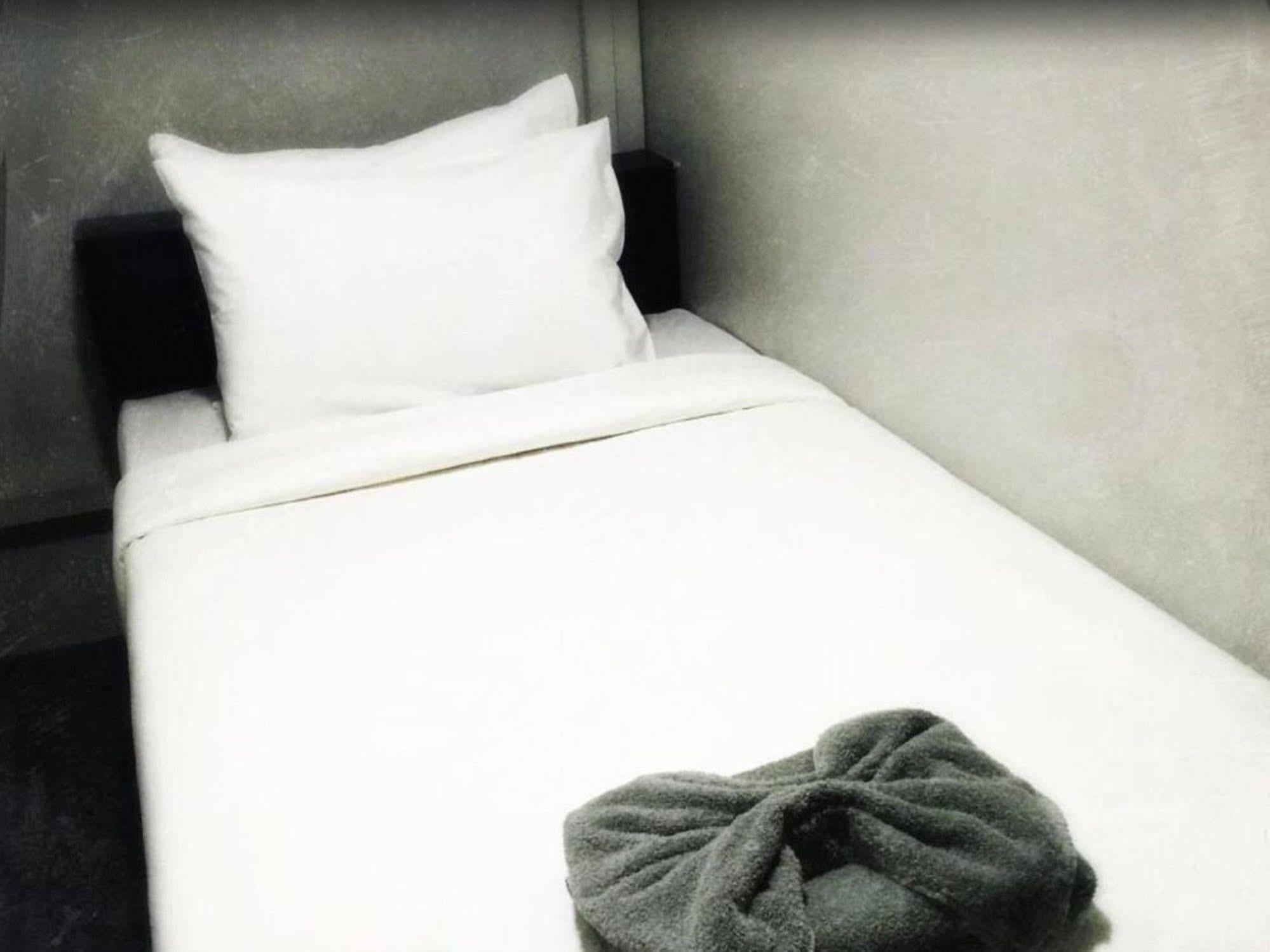 Space Boutique Hostel Yangon Dış mekan fotoğraf