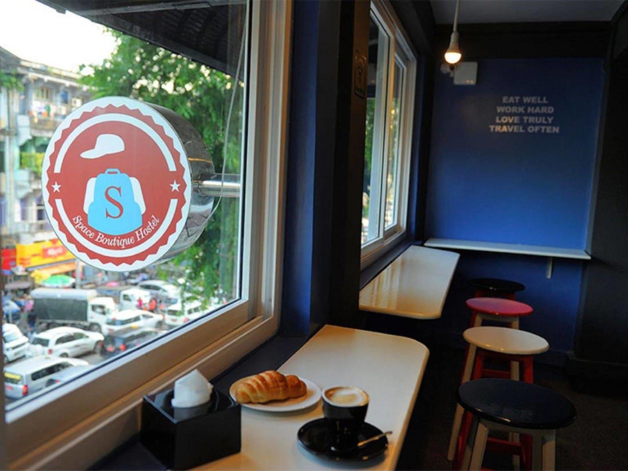 Space Boutique Hostel Yangon Dış mekan fotoğraf