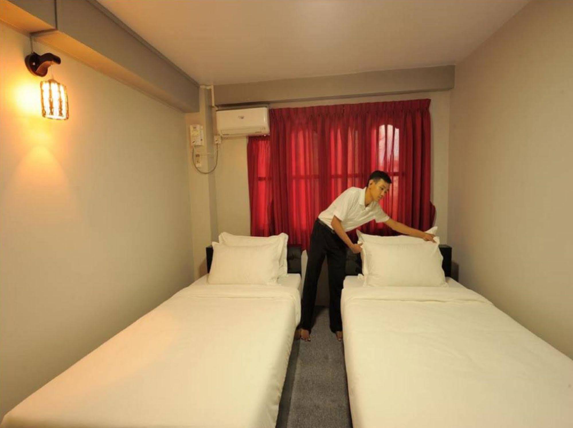 Space Boutique Hostel Yangon Dış mekan fotoğraf